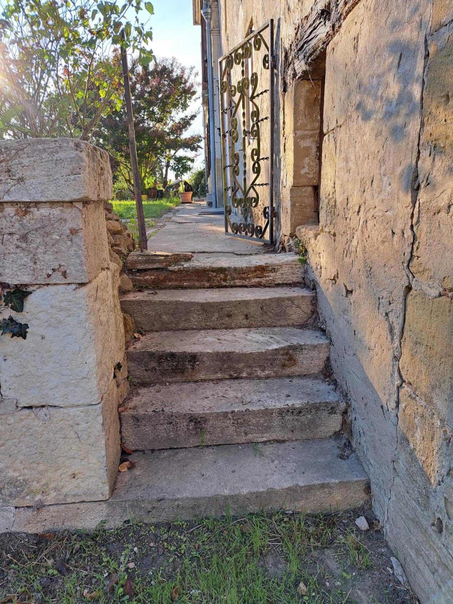 Le Logement Des Barthes Mongauzy Esterno foto